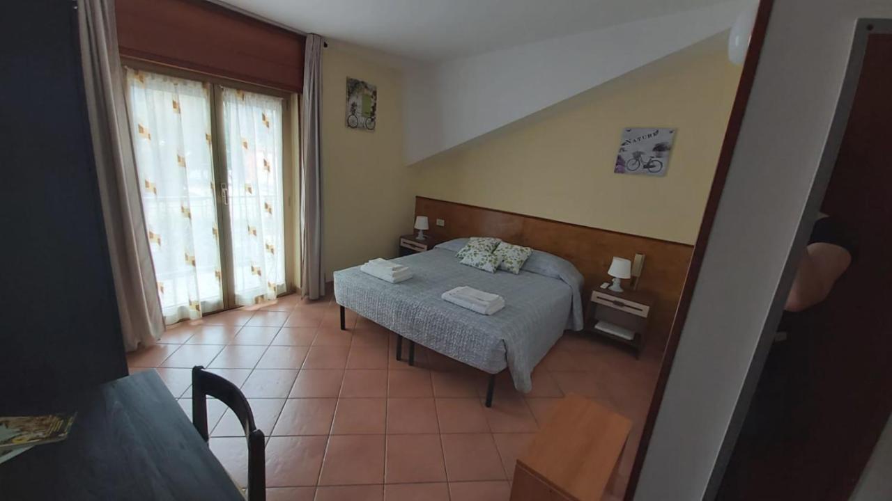 Hotel Orso Momo Calizzano Zewnętrze zdjęcie